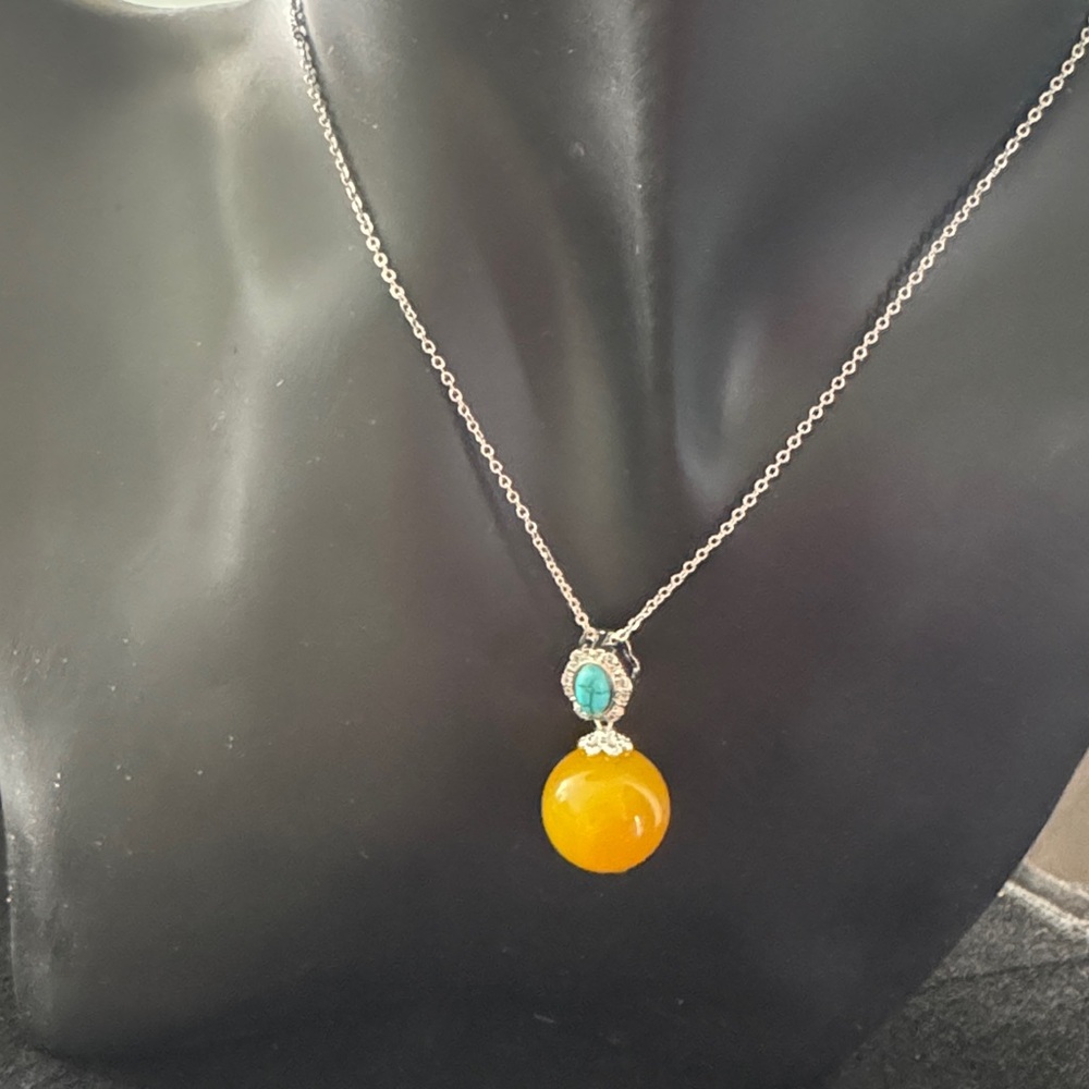 New Silver and Yellow Jade Pendant Necklace